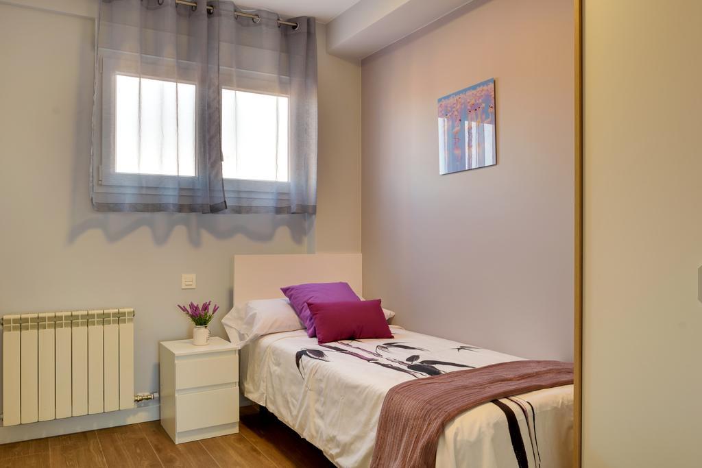 Apartamentos San Lázaro Zaragoza Habitación foto